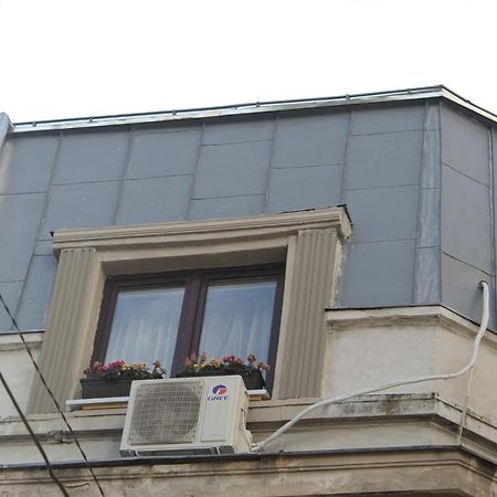 Studio Yellow - Piata Victoriei Bucarest Exterior foto