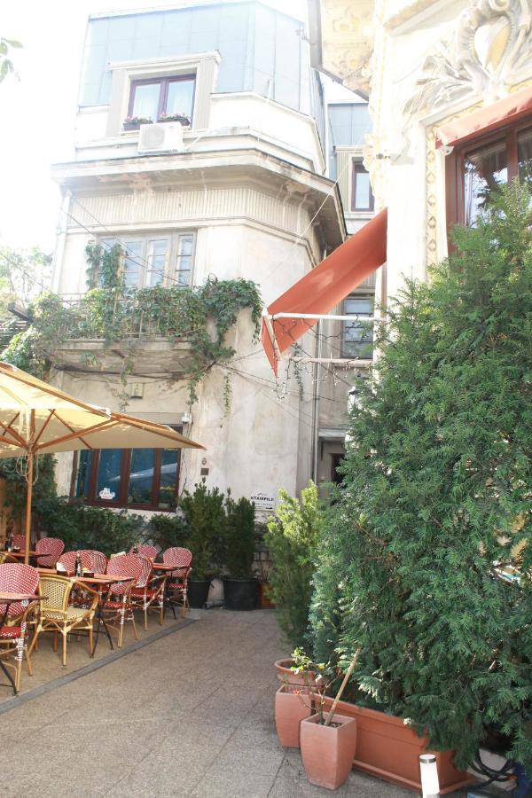 Studio Yellow - Piata Victoriei Bucarest Exterior foto